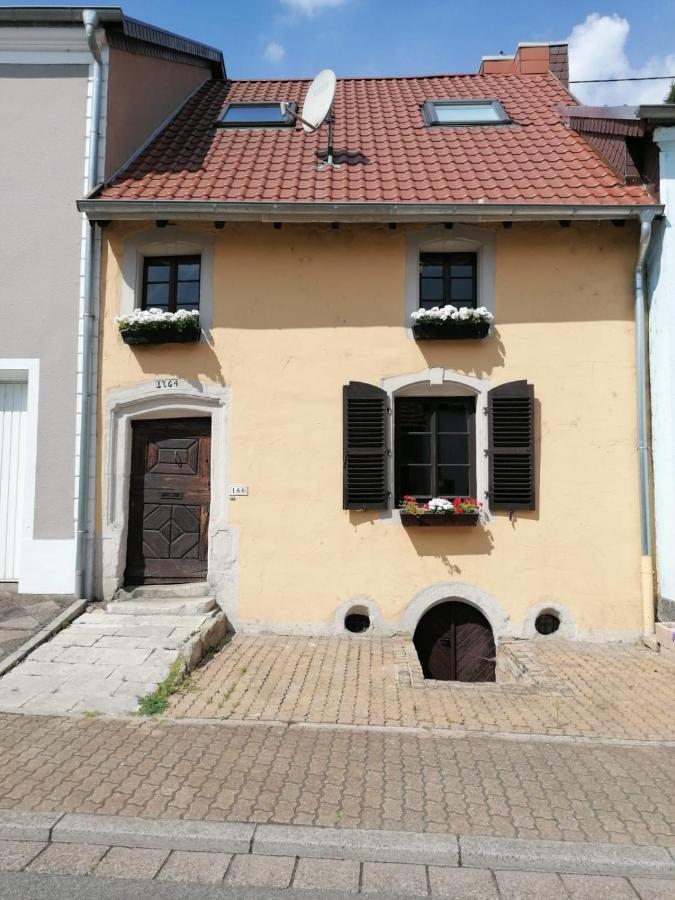 Ferienwohnung, Charmantes Bauernhaus, Ferienhaus Saarlouis Eksteriør bilde